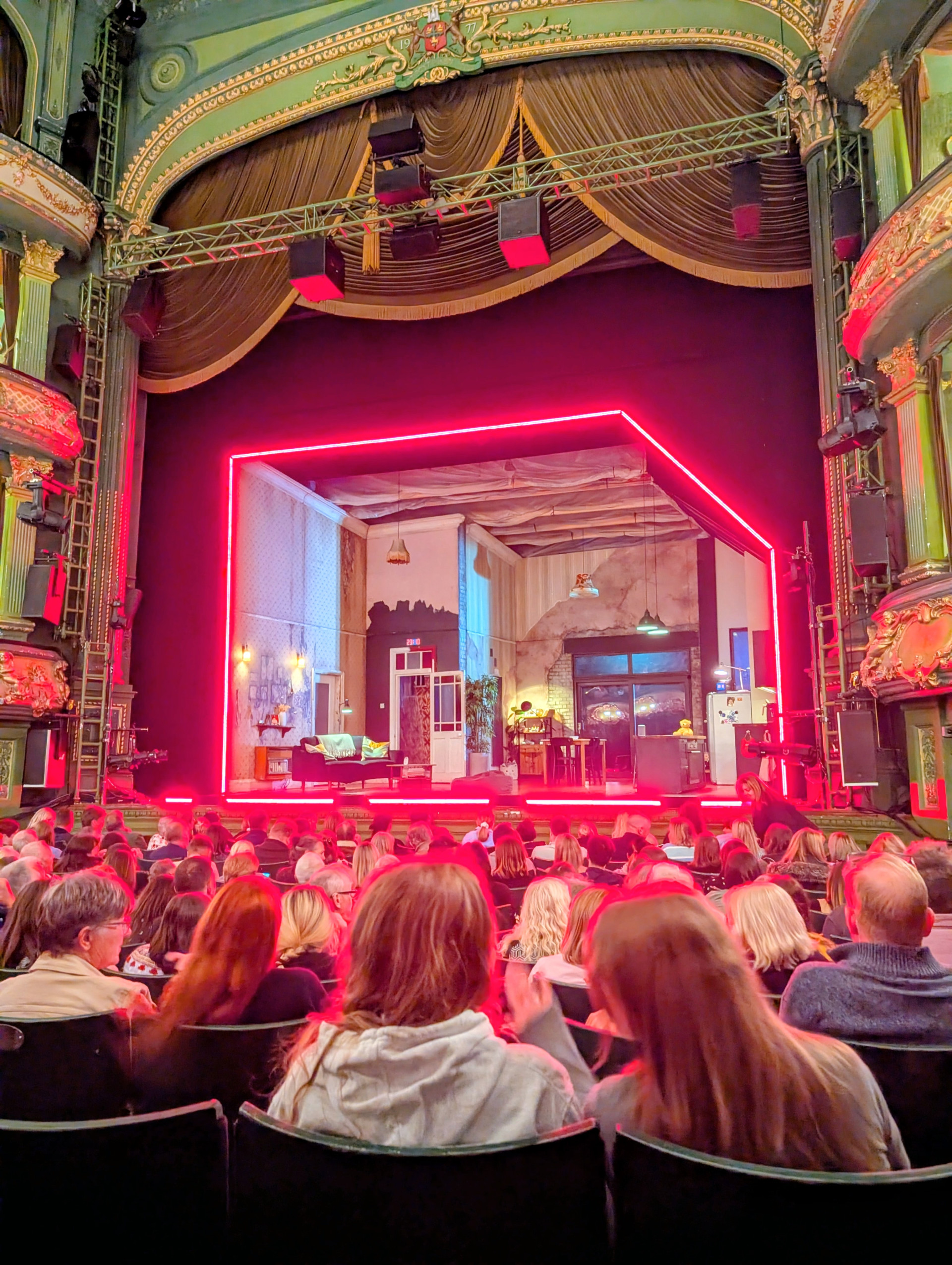 2:22 A Ghost Story stage at the Theatre Royal Nottingham.